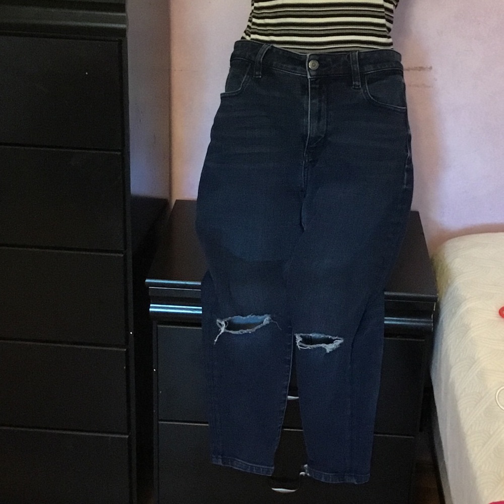 American Eagle Outfitters Dark Blue Cropped Jeans